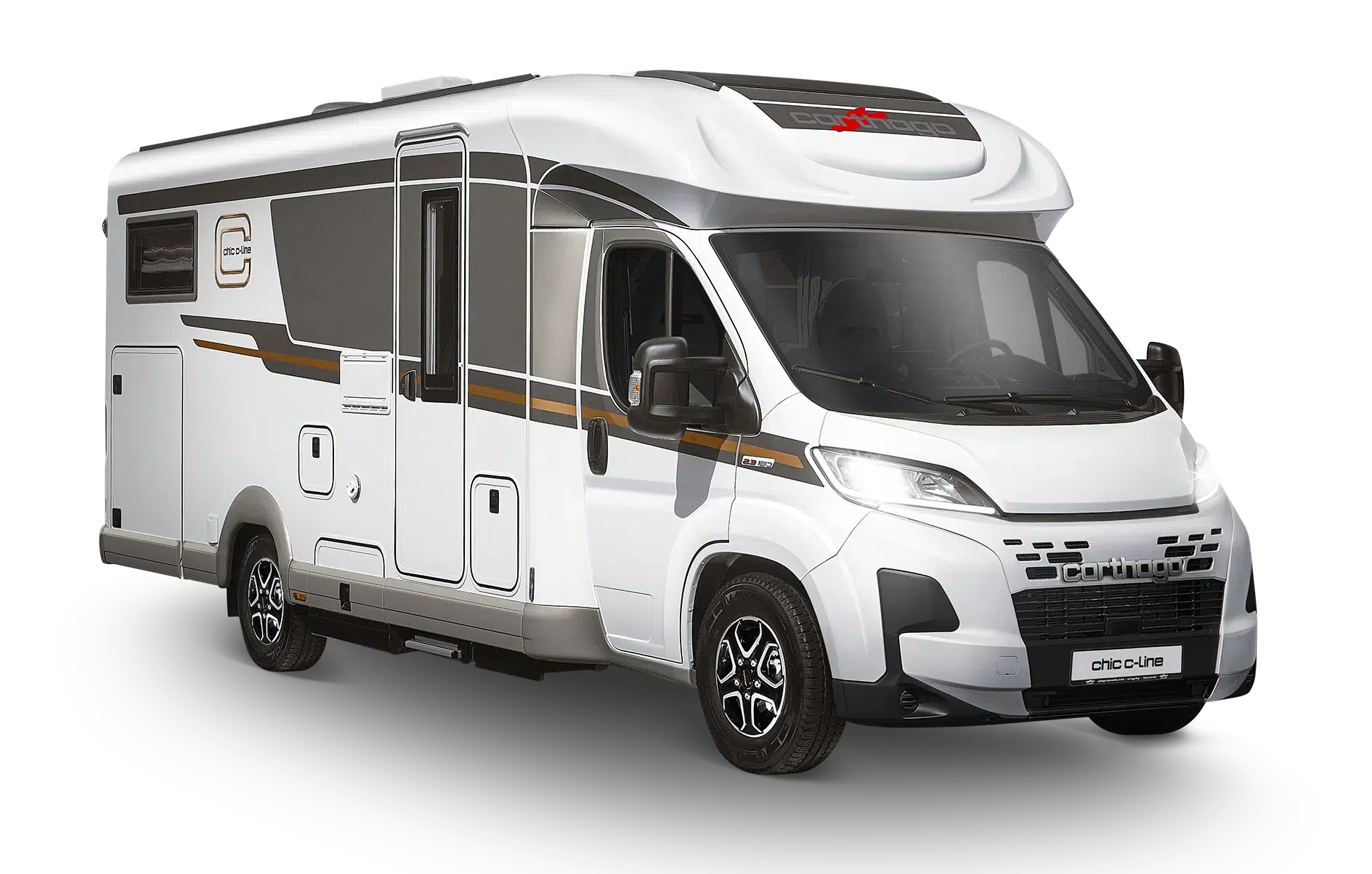 Carthago chic c-line T, teilintegriertes Wohnmobil in Weiß, Schrägansicht von vorne